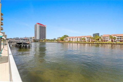 Copropriété à louer à Hollywood, Floride: 1 chambre, 83.61 m2 № 2003951 - photo 25