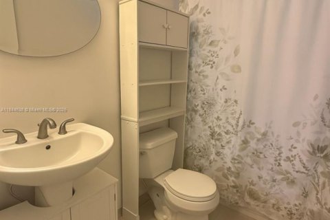 Купить кондоминиум в Майами-Бич, Флорида 1 спальня, 57.69м2, № 2022315 - фото 7