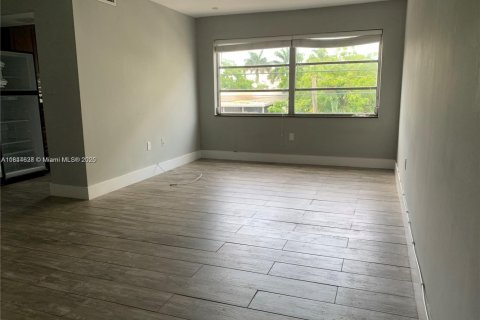 Купить кондоминиум в Майами-Бич, Флорида 1 спальня, 57.69м2, № 2022315 - фото 2