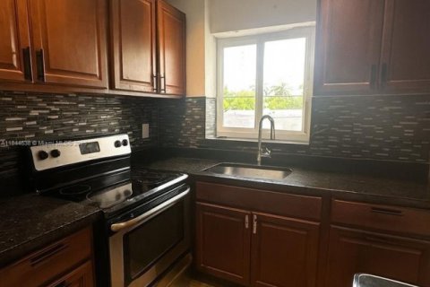 Купить кондоминиум в Майами-Бич, Флорида 1 спальня, 57.69м2, № 2022315 - фото 4