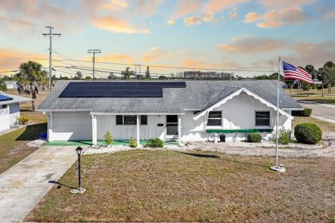 Villa ou maison à Sun City Center, Floride 3 chambres, 141.03 m2 № 2147593
