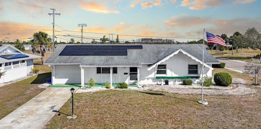 Villa ou maison à Sun City Center, Floride 3 chambres, 141.03 m2 № 2147593