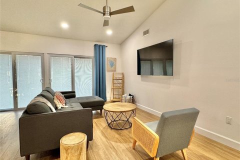 Casa en alquiler en Bradenton, Florida, 3 dormitorios, 179.95 m2 № 1394020 - foto 22