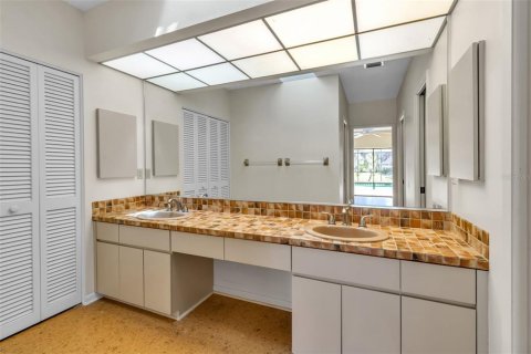 Villa ou maison à vendre à Sarasota, Floride: 4 chambres, 232.26 m2 № 2223783 - photo 15
