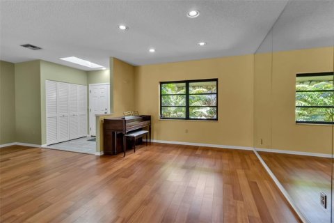 Villa ou maison à vendre à Sarasota, Floride: 4 chambres, 232.26 m2 № 2223783 - photo 10