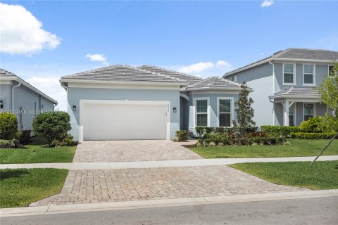 House in Stuart, Florida 3 bedrooms, 196.12 sq.m. № 2068153 - photo 2