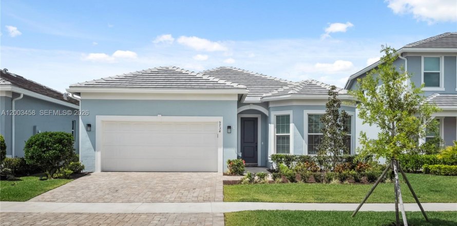 House in Stuart, Florida 3 bedrooms, 196.12 sq.m. № 2068153