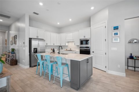 House in Stuart, Florida 3 bedrooms, 196.12 sq.m. № 2068153 - photo 7