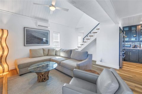 Casa en alquiler en Treasure Island, Florida, 3 dormitorios, 157 m2 № 1827754 - foto 18