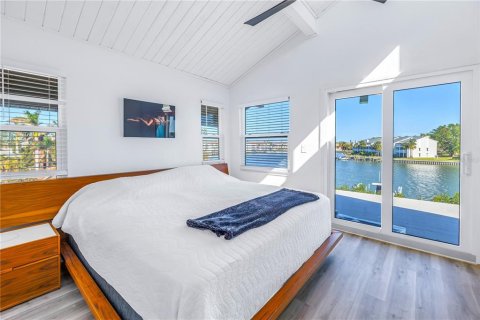 Casa en alquiler en Treasure Island, Florida, 3 dormitorios, 157 m2 № 1827754 - foto 24