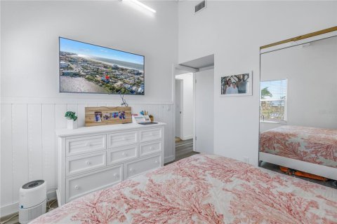Casa en alquiler en Treasure Island, Florida, 3 dormitorios, 157 m2 № 1827754 - foto 29