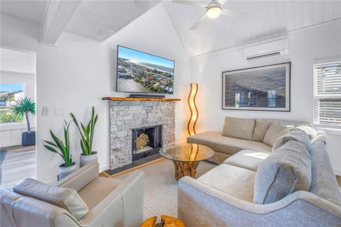 Casa en alquiler en Treasure Island, Florida, 3 dormitorios, 157 m2 № 1827754 - foto 16