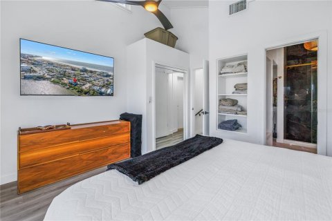 Casa en alquiler en Treasure Island, Florida, 3 dormitorios, 157 m2 № 1827754 - foto 25