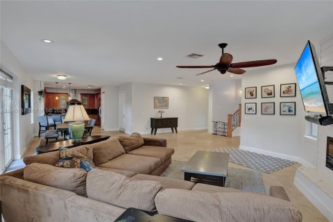 Adosado en venta en Fort Lauderdale, Florida, 3 dormitorios, 244.33 m2 № 2063168 - foto 11