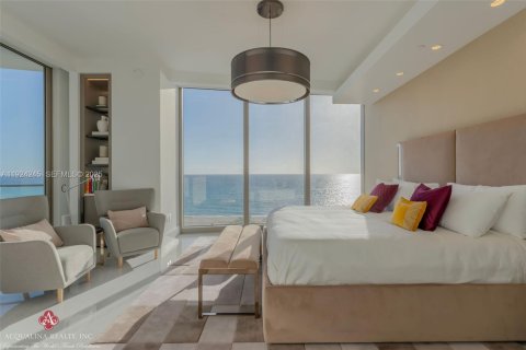 Condominio en venta en Sunny Isles Beach, Florida, 4 dormitorios, 407.38 m2 № 1982428 - foto 27