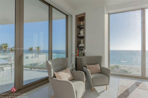 Condominio en venta en Sunny Isles Beach, Florida, 4 dormitorios, 407.38 m2 № 1982428 - foto 29