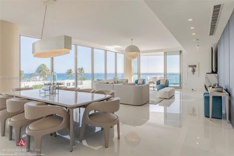 Condominio en venta en Sunny Isles Beach, Florida, 4 dormitorios, 407.38 m2 № 1982428 - foto 13