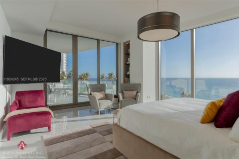 Condominio en venta en Sunny Isles Beach, Florida, 4 dormitorios, 407.38 m2 № 1982428 - foto 28