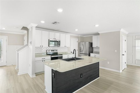 House in Parrish, Florida 4 bedrooms, 209.96 sq.m. № 2302856 - photo 9