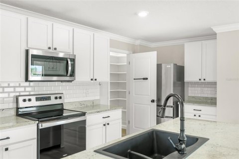 House in Parrish, Florida 4 bedrooms, 209.96 sq.m. № 2302856 - photo 10
