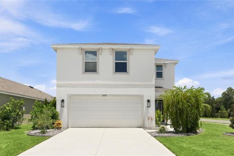 House in Parrish, Florida 4 bedrooms, 209.96 sq.m. № 2302856 - photo 3
