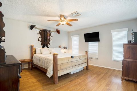 House in Spring Hill, Florida 3 bedrooms, 127.18 sq.m. № 1906248 - photo 10