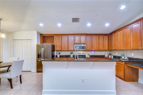 House in Land O' Lakes, Florida 4 bedrooms, 187.11 sq.m. № 2151999 - photo 15