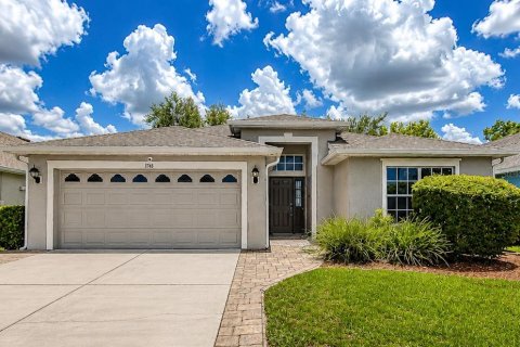 House in Land O' Lakes, Florida 4 bedrooms, 187.11 sq.m. № 2151999
