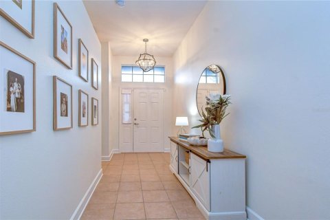 House in Land O' Lakes, Florida 4 bedrooms, 187.11 sq.m. № 2151999 - photo 4