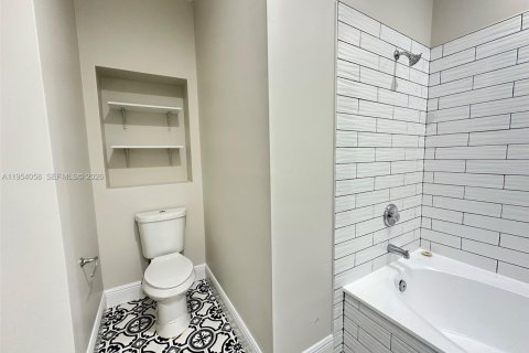 Touwnhouse à vendre à Miami, Floride: 3 chambres, 112.97 m2 № 2010053 - photo 15