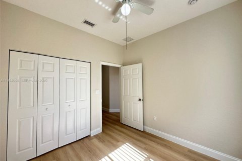 Touwnhouse à vendre à Miami, Floride: 3 chambres, 112.97 m2 № 2010053 - photo 17