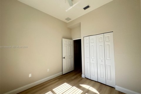 Touwnhouse à vendre à Miami, Floride: 3 chambres, 112.97 m2 № 2010053 - photo 19