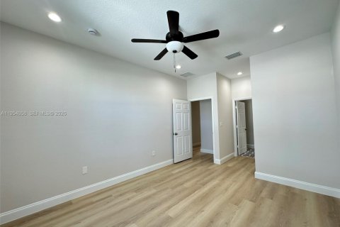 Touwnhouse à vendre à Miami, Floride: 3 chambres, 112.97 m2 № 2010053 - photo 12