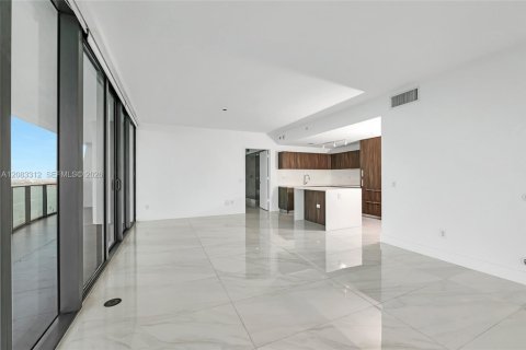 Copropriété à louer à Miami, Floride: 3 chambres, 151.8 m2 № 2352019 - photo 16