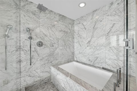 Copropriété à louer à Miami, Floride: 3 chambres, 151.8 m2 № 2352019 - photo 21
