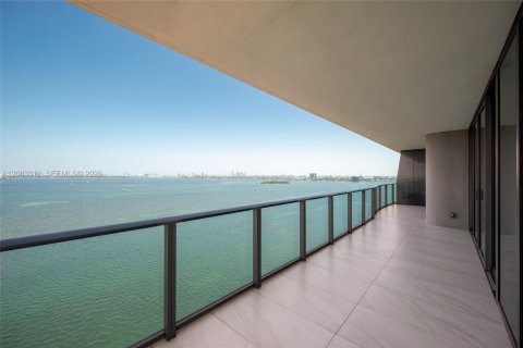 Copropriété à louer à Miami, Floride: 3 chambres, 151.8 m2 № 2352019 - photo 3