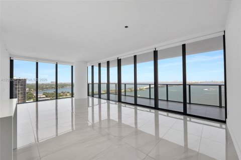 Copropriété à louer à Miami, Floride: 3 chambres, 151.8 m2 № 2352019 - photo 9