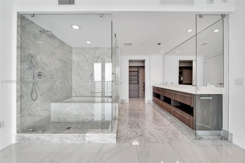 Copropriété à louer à Miami, Floride: 3 chambres, 151.8 m2 № 2352019 - photo 19