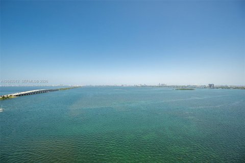 Condo à Miami, Floride, 3 chambres  № 2352019
