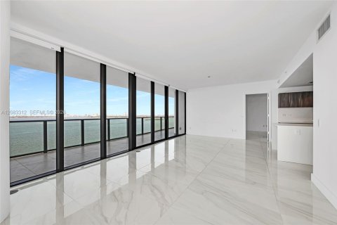 Copropriété à louer à Miami, Floride: 3 chambres, 151.8 m2 № 2352019 - photo 10