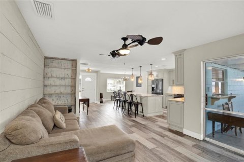Casa en venta en Winter Park, Florida, 4 dormitorios, 175.68 m2 № 1824664 - foto 18