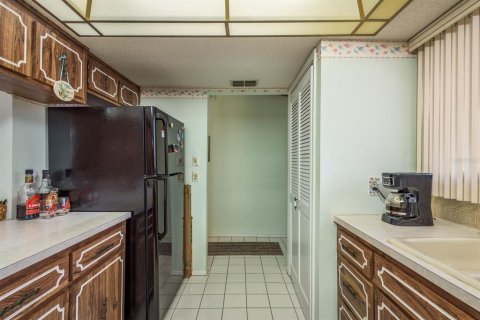 Condominio en alquiler en Port Richey, Florida, 2 dormitorios, 122.63 m2 № 1919269 - foto 15