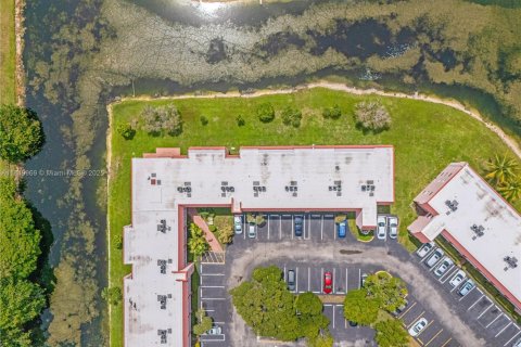 Condominio en venta en Sunrise, Florida, 2 dormitorios, 78.97 m2 № 1981788 - foto 24