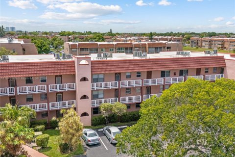 Condominio en venta en Sunrise, Florida, 2 dormitorios, 78.97 m2 № 1981788 - foto 22