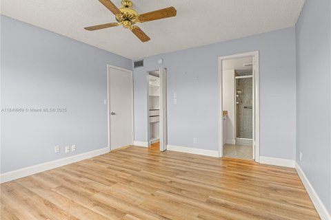 Condominio en venta en Sunrise, Florida, 2 dormitorios, 78.97 m2 № 1981788 - foto 15