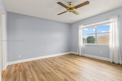 Condominio en venta en Sunrise, Florida, 2 dormitorios, 78.97 m2 № 1981788 - foto 14