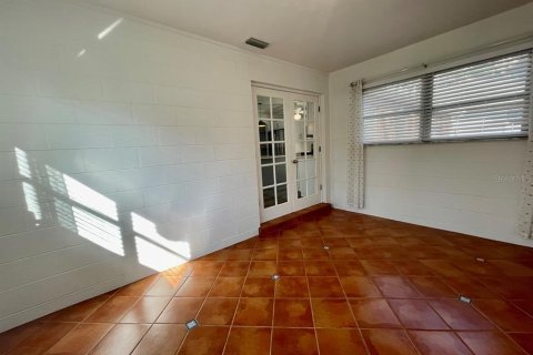 Casa en alquiler en Tampa, Florida, 3 dormitorios, 139.73 m2 № 1915681 - foto 23