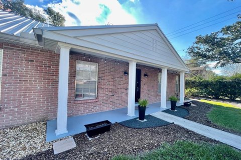 Casa en alquiler en Tampa, Florida, 3 dormitorios, 139.73 m2 № 1915681 - foto 2