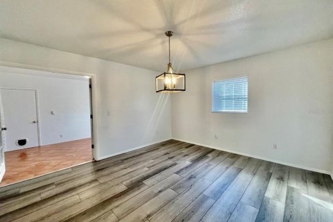 Casa en alquiler en Tampa, Florida, 3 dormitorios, 139.73 m2 № 1915681 - foto 11