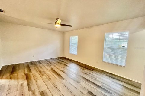 Casa en alquiler en Tampa, Florida, 3 dormitorios, 139.73 m2 № 1915681 - foto 12